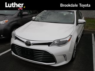 Used 2017 Toyota Avalon Limited image 1