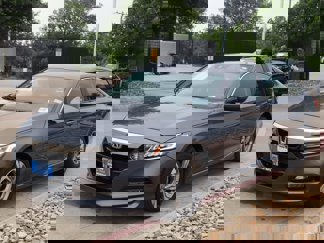 Used 2018 Honda Accord EX image 1