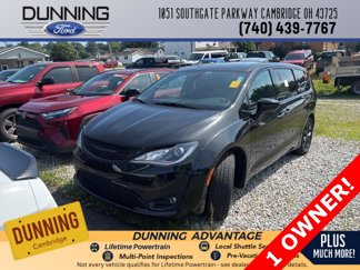 Used 2020 Chrysler Pacifica Touring w/ S Appearance Package image 1
