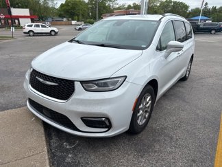 Used 2021 Chrysler Pacifica Touring-L image 1