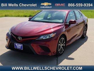 Used 2018 Toyota Camry SE image 1