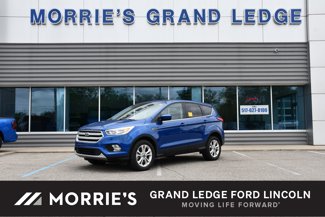 Used 2019 Ford Escape SE image 1