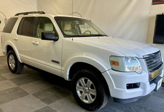 Used 2008 Ford Explorer XLT image 1