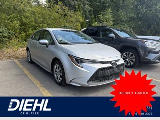 Used 2022 Toyota Corolla LE image 1