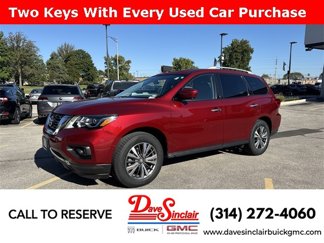 Used 2019 Nissan Pathfinder SL video 1
