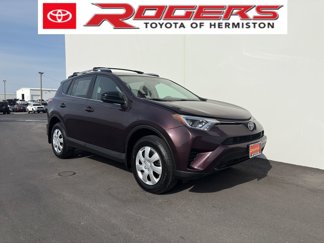Used 2018 Toyota RAV4 LE image 1