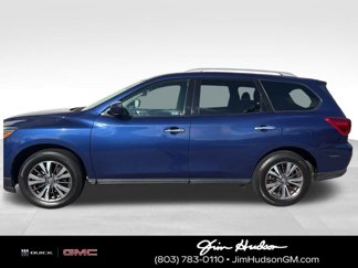 Used 2019 Nissan Pathfinder SV image 1