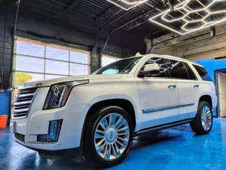 Used 2016 Cadillac Escalade Platinum image 1