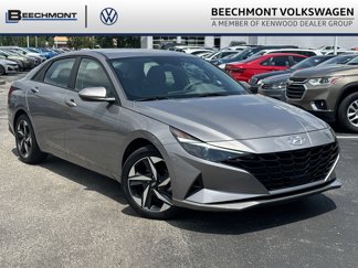 Used 2023 Hyundai Elantra SEL w/ Convenience Package image 1