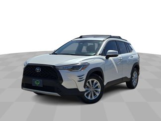 Used 2023 Toyota Corolla Cross LE image 1
