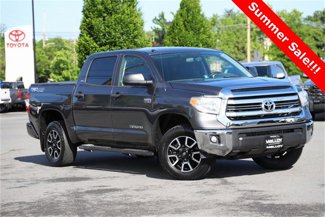 Used 2017 Toyota Tundra SR5 image 1