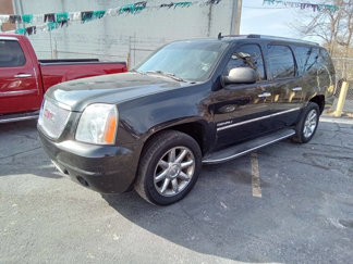 Used 2012 GMC Yukon XL Denali image 1