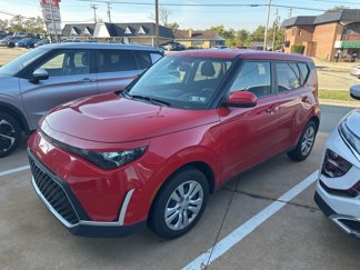 Used 2023 Kia Soul LX image 1