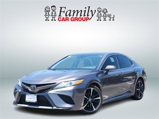 Used 2020 Toyota Camry XSE image 1