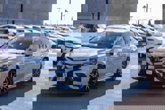 Used 2022 Toyota Camry SE image 1