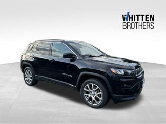 Used 2022 Jeep Compass Latitude image 1