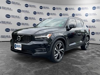 Used 2022 Volvo XC40 T5 R-Design w/ Climate Package image 1