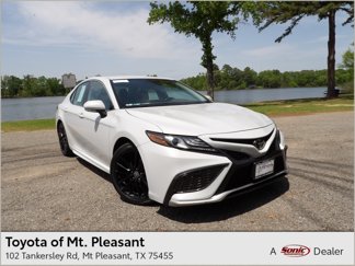 Used 2023 Toyota Camry XSE image 1