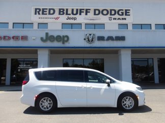 Used 2023 Chrysler Pacifica Touring-L image 1