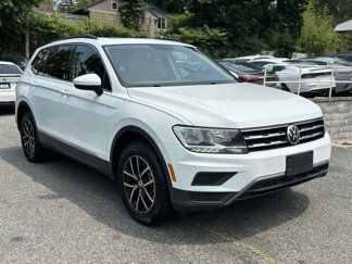 Used 2021 Volkswagen Tiguan SE w/ Panoramic Sunroof Package image 1