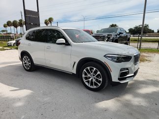 Used 2021 BMW X5 sDrive40i w/ Premium Package image 1
