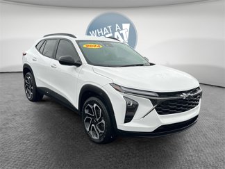 Certified 2024 Chevrolet Trax RS w/ Driver Confidence Package image 1
