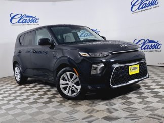 Used 2022 Kia Soul LX image 1