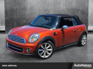 Used 2015 MINI Cooper Convertible image 1
