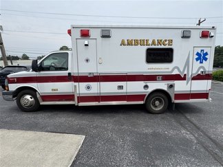 Used 2015 Chevrolet Express 4500 w/ Ambulance Package image 1