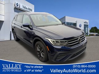 Used 2023 Volkswagen Tiguan SE image 1