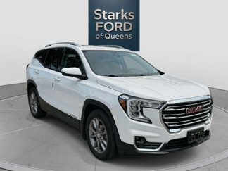 Used 2022 GMC Terrain SLT image 1