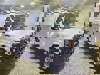 Used 2015 Ford E-350 and Econoline 350 Super Duty image 1