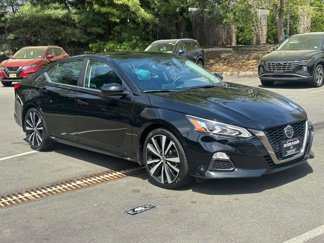 Used 2022 Nissan Altima 2.5 SR image 1