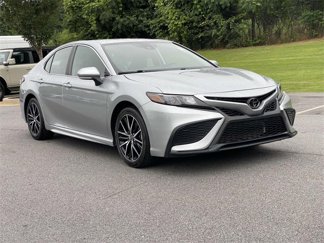 Used 2023 Toyota Camry SE image 1