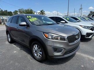 Used 2017 Kia Sorento LX image 1