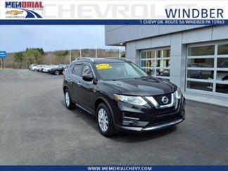 Used 2017 Nissan Rogue SV image 1