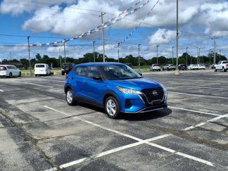 Used 2022 Nissan Kicks S image 1