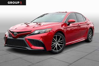 Used 2022 Toyota Camry SE image 1