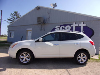 Used 2010 Nissan Rogue SL w/ Moonroof Pkg image 1