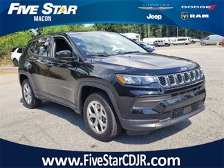 Used 2024 Jeep Compass Sport image 1