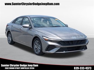 Used 2024 Hyundai Elantra SEL image 1