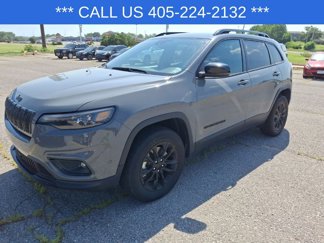 Used 2023 Jeep Cherokee Altitude Lux image 1