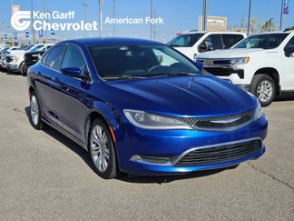 Used 2015 Chrysler 200 Limited image 1