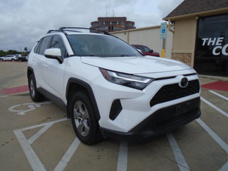Used 2023 Toyota RAV4 XLE image 1
