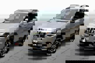 Used 2019 Jeep Cherokee Latitude Plus image 1