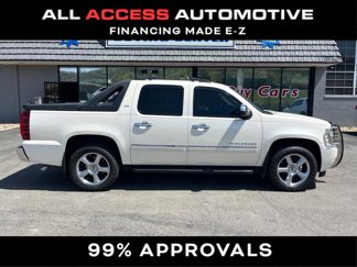 Used 2011 Chevrolet Avalanche LTZ image 1