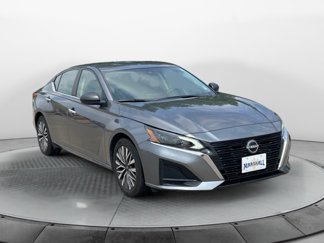 Used 2024 Nissan Altima 2.5 SV image 1