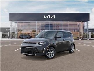 New 2025 Kia Soul LX image 1