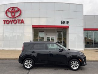 Used 2023 Kia Soul S image 1