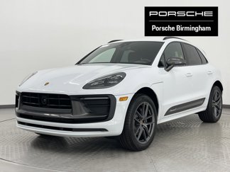 Used 2025 Porsche Macan Turbo image 1
